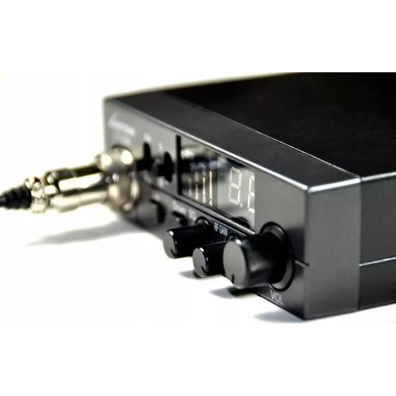Luiton LT-298 ASQ AM/FM CB-raadio sigaretisüütaja pistik must