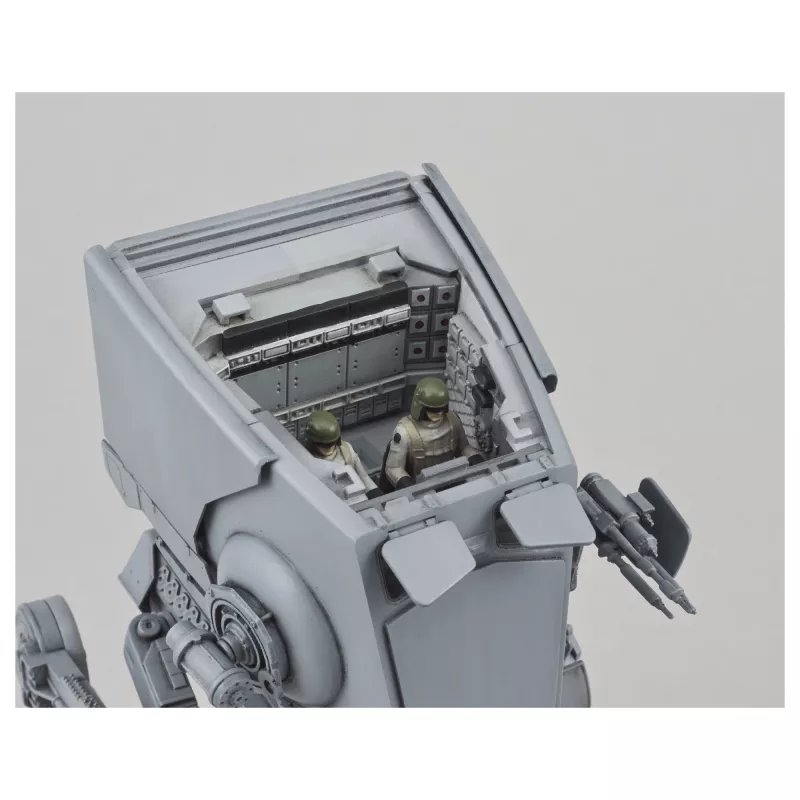 Soomukimudeli komplekteerimiskomplekt REVELL AT-ST mõõtkavas 1:48, kõrgus 182 mm