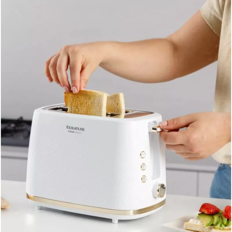 Röster Taurus TO800P 2 viilu 800 W valge nupu- ja pöördnupu juhtimisega