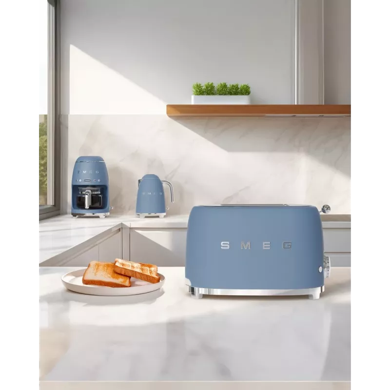 Smeg KLF03SBMEU elektriline veekeetja 1,7 L 2400 W sinine