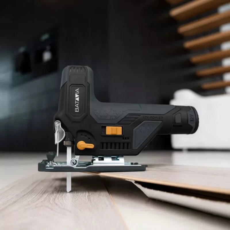 Batavia B.V. | 12V Juhtmeta tikksaag - Fixxpack 2.0 komplekt (sisaldab 2.0Ah akut ja USB-C laadimiskaablit)