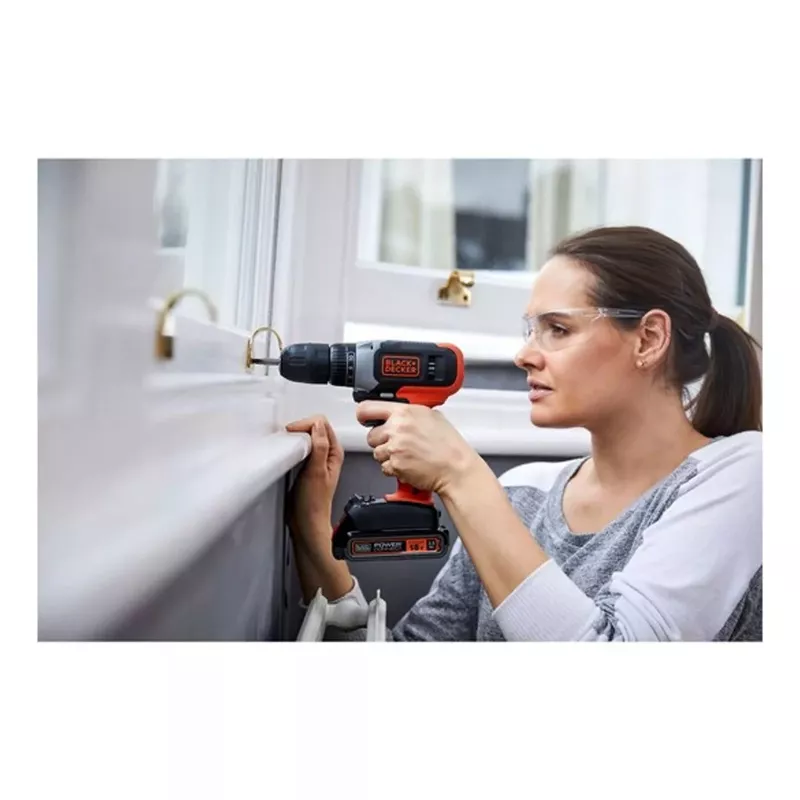 BLACK & DECKER | Juhtmeta puur-keeraja | BCD001C2-QW | 18 V | 2x1,5 Ah | Liitium