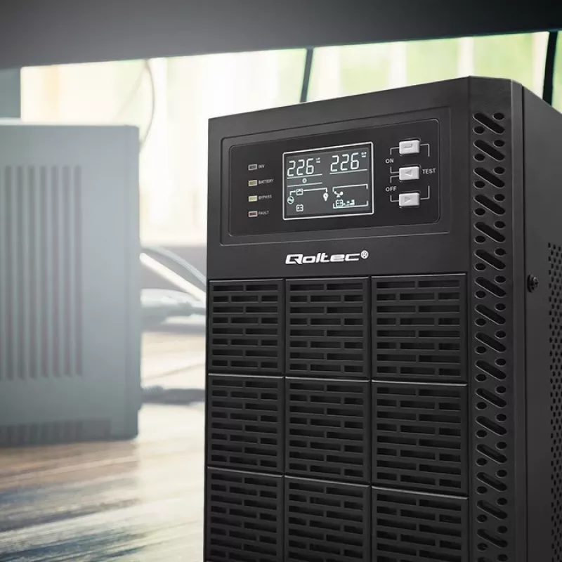 Qoltec 52284 Katkematu toiteallikas UPS | 10kVA | 10000W | Võimsustegur 1.0 | LCD | EPO | USB | Online