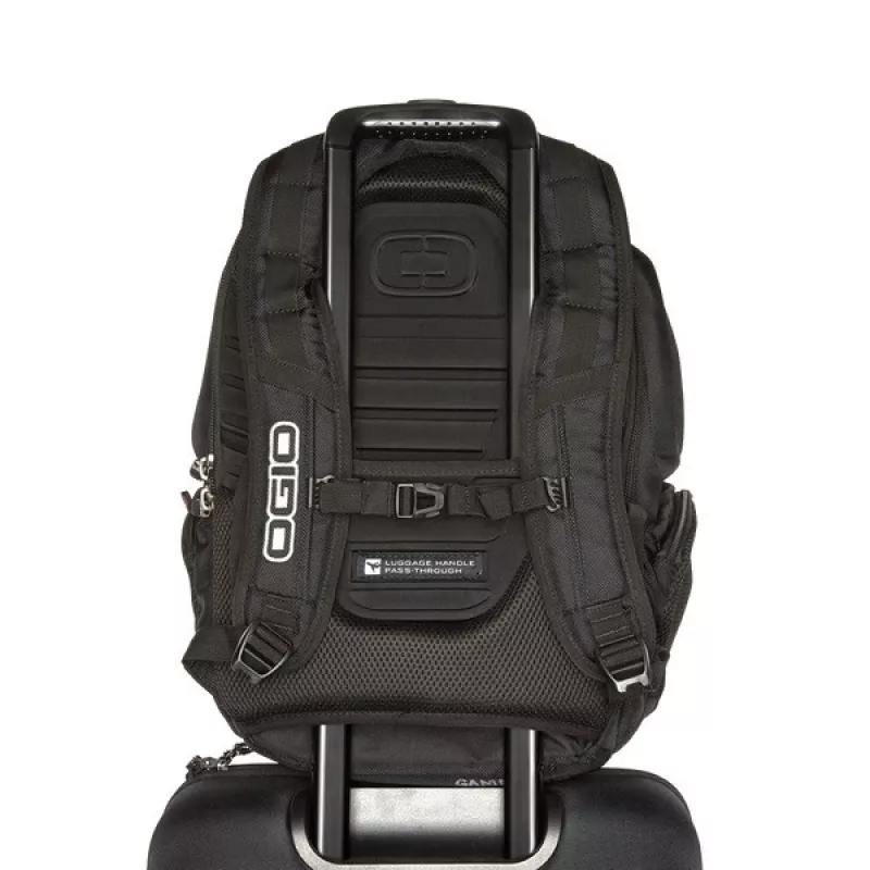 OGIO GAMBIT SELJAKOTT MUST P/N: 111072_03