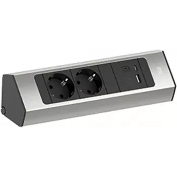 Pikendusjuhe Bachmann CASIA 2 kahe CEE7/3 pistikupesa ja ühe USB A/C 22W-ga