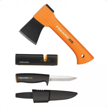 Kirve ja noa komplekt Fiskars 1057913 koos teritajaga — käsikirves ja tarbenoa komplekt