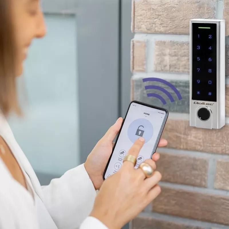 Qoltec 52448 koodlukk TITAN sõrmejäljelugejaga | RFID | BT 4.0 | kood | kaart | võtmehoidik | uksekell | IP68 | EM