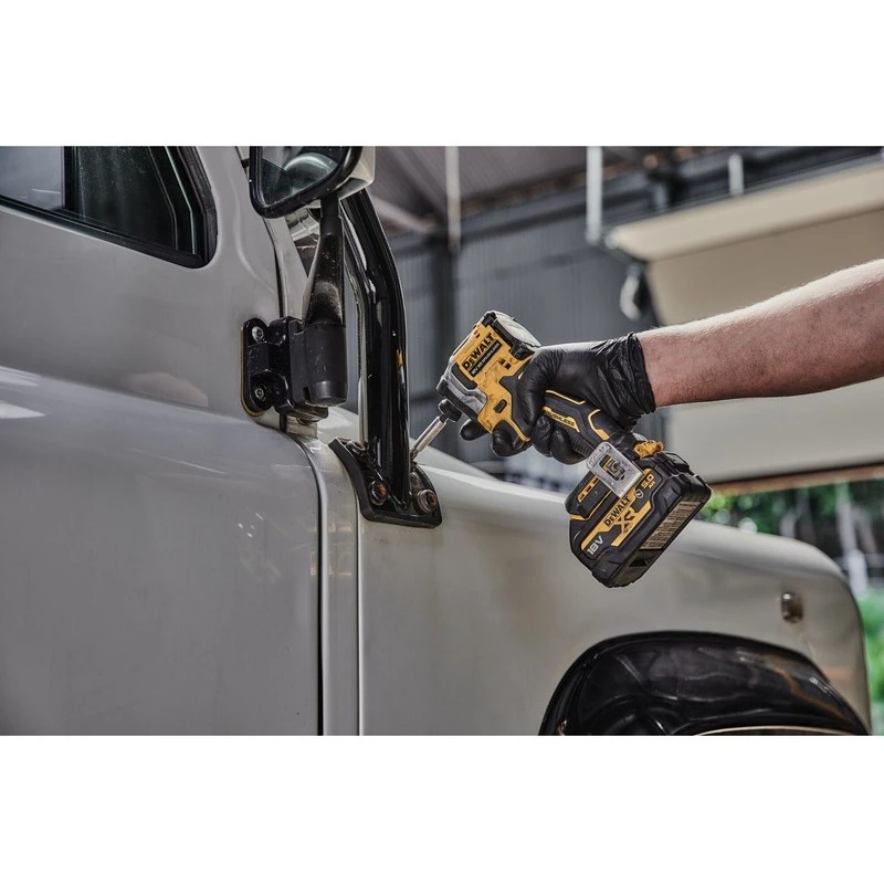 Löökkruvikeeraja DeWALT DCF850NT, 3250 p/min, 1/4 tolli padrun, 900 g