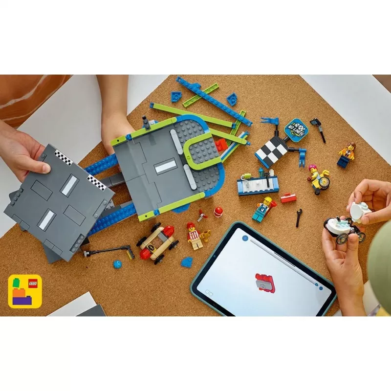 LEGO CITY 60460 No Limits: võidusõiduauto kaldteega veoauto
