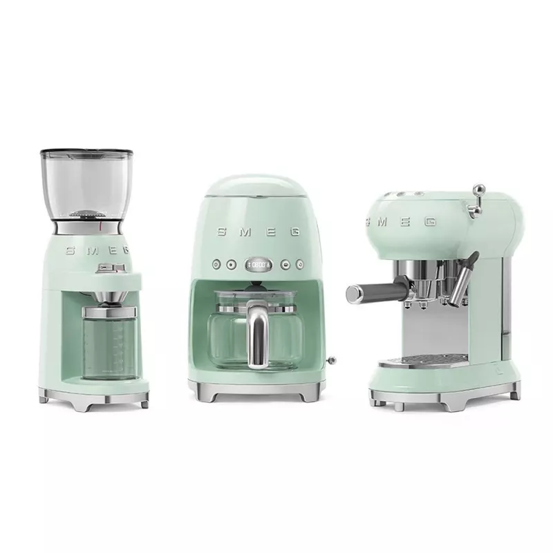 SMEG kohvimasin pastelroheline DCF02PGEU