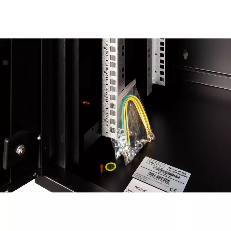 Seinale paigaldatav kapp Digitus DN-19 16-U-SW