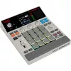 AKAI MPC SAMPLE - kaasaskantav sampler/groovebox