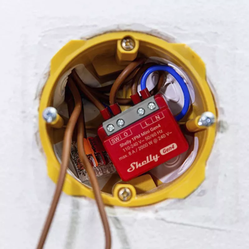 Nutikas lüliti Shelly 1PM Mini Gen4, juhtmevaba 110–240 V AC, max 8 A / 2000 W, plastkorpus 34×16×29 mm