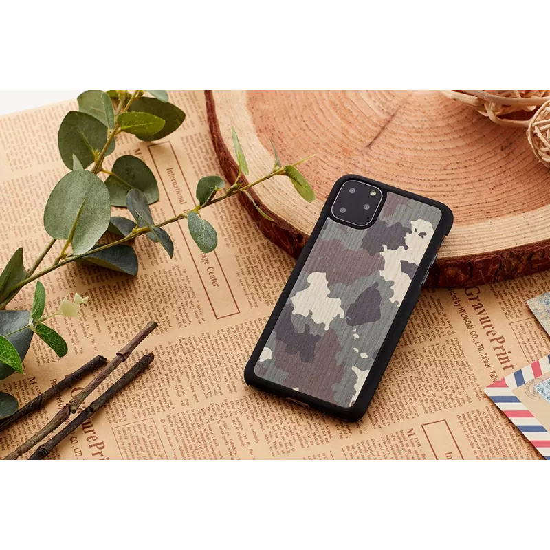 Man and wood nutitelefoni ümbris iPhone 11 Pro'le — must kamuflaažkaitsekate