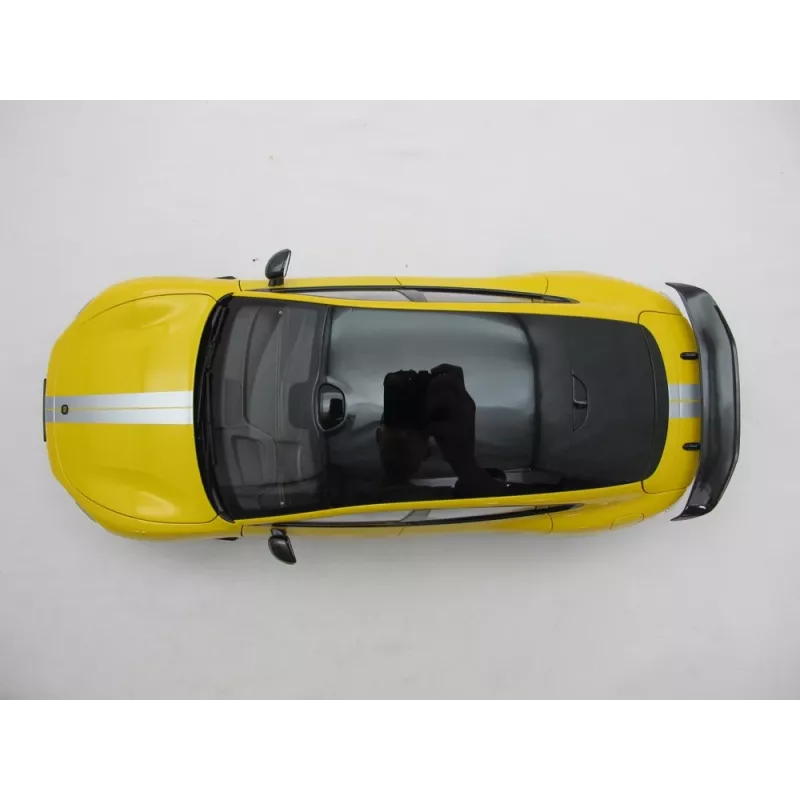 Klassikalise auto mudel Xiaomi BHR08KQGL kokkupandud 1:18 mõõtkavas — 284×110×82,5 mm