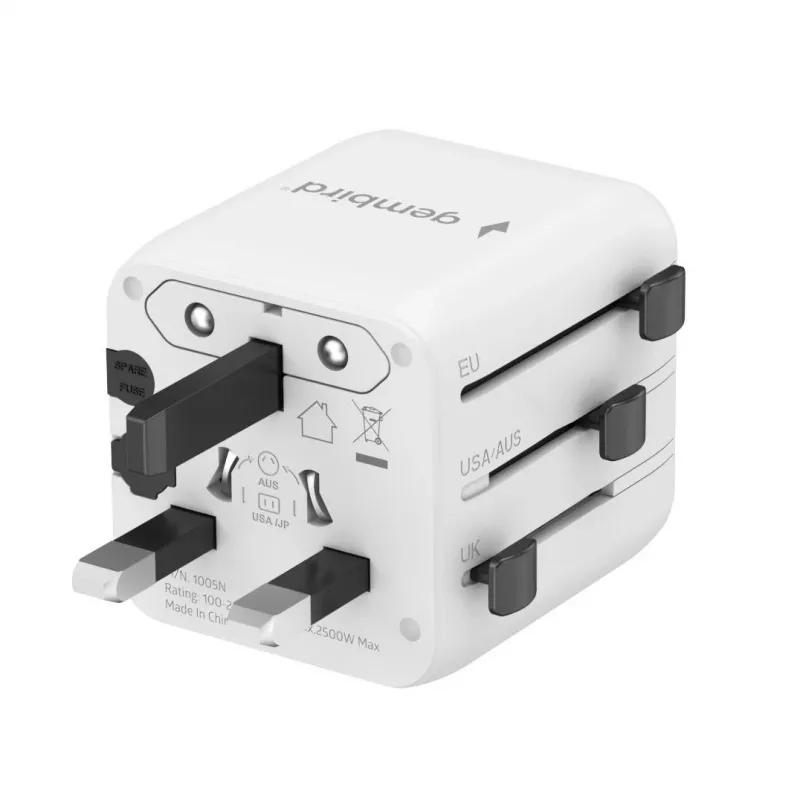 Universaalne reisiadapter GEMBIRD TPA-INT-01-W — sisend 100–250 V, G-tüüpi pistik, kompaktsed mõõtmed 84×56×85 mm