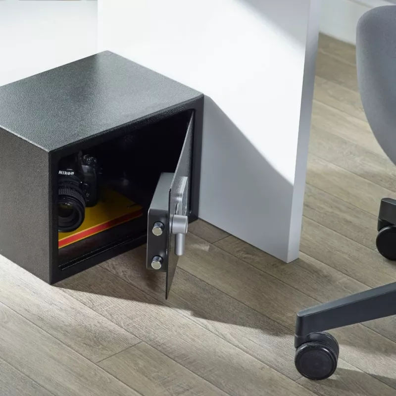 Yale YSV/250/DB2 eraldiseisev seif 16,3 l terasest must