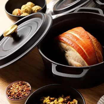 Malmist pajapott Russell Hobbs 24 cm, must