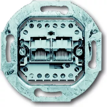Busch-Jaeger 0215. Width: 70 mm, Sügavus: 32 mm, Kõrgus: 70 mm (2CKA000230A0243)