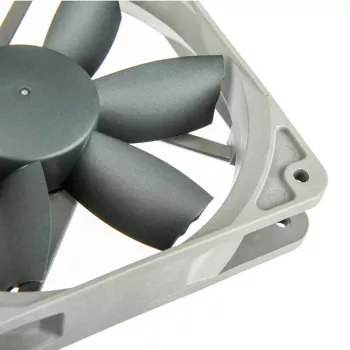 120 mm Noctua NF-S12B redux 700 korpuse ventilaator — 700 p/min, 56,9 m³/h, 6,8 dB, SSO-laager, 3‑kontaktiline, 120×25 mm