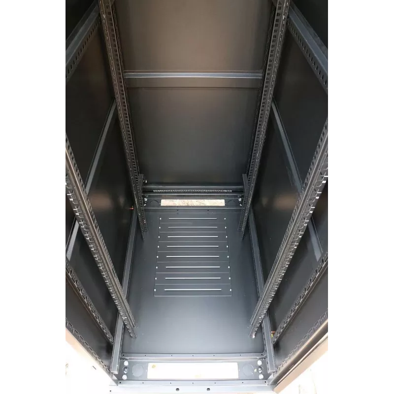 Eraldiseisev rack Extralink Rackmount kapp 42U 600x800 Must