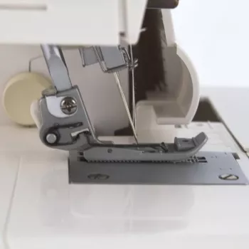 ŁUCZNIK Overlock 820D-3