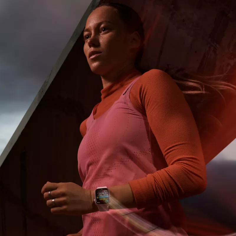 APPLE Watch Series 9 GPS + Cellular 45mm Midnighter alumiiniumkorpus Midnighter spordirihmaga - M/L (MRMD3QF/A)