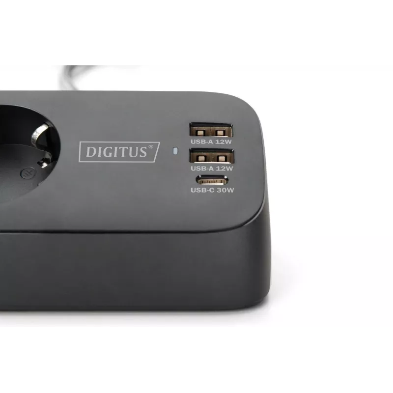 Pistikupesa DIGITUS 3-suunaline 2×USB-A ja 1×USB-C, 3 vahelduvvoolu pistikupesa tüüp E/F, 1,5 m kaabel, must