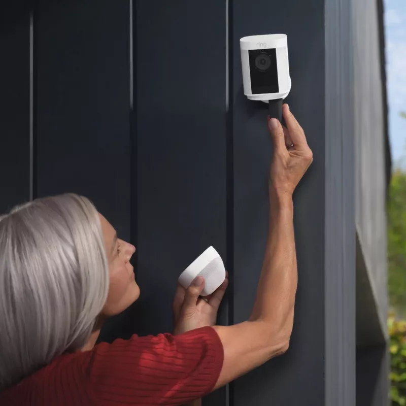 Amazon Ring Spotlight Cam Pro Battery, valge