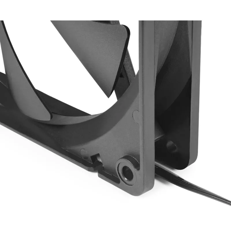 Alphacool Core 140mm PWM korpuse ventilaator 2500rpm must