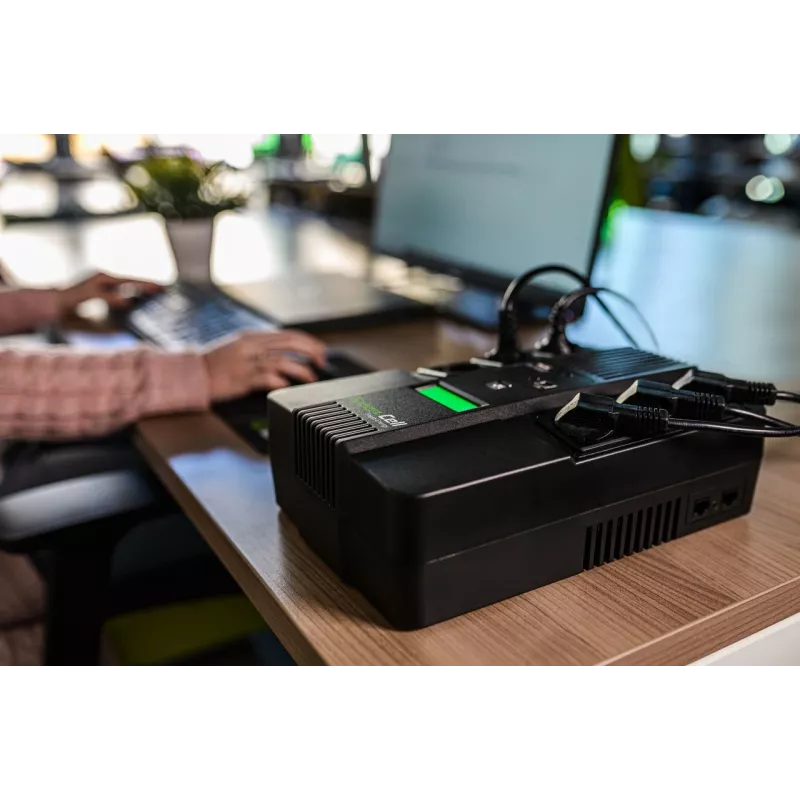 Katkematu toiteallikas roheline Cell UPS06, line-interaktiivne 600 VA (360 W), 6 vahelduvvoolupesa, LCD, USB, RJ-45, 12 V 7 Ah aku