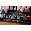 MIDI klaviatuur Akai MPK Mini Play Mk3 25 klahvi USB must punane