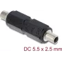 DC-pistikupesa adapter DELOCK 5,5 x 2,5 mm emane-emanele keermega, sirge, must