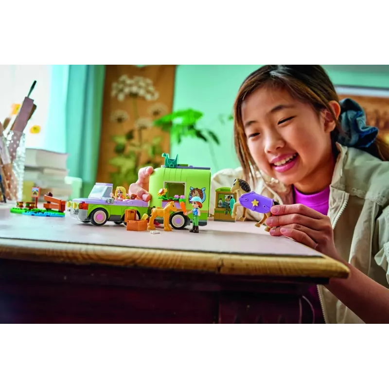 LEGO FRIENDS 42695 Hobuse ja varssa haagis