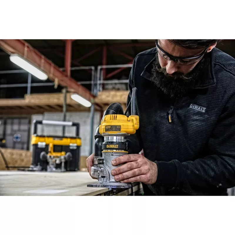 Ruuter DeWALT D26204K