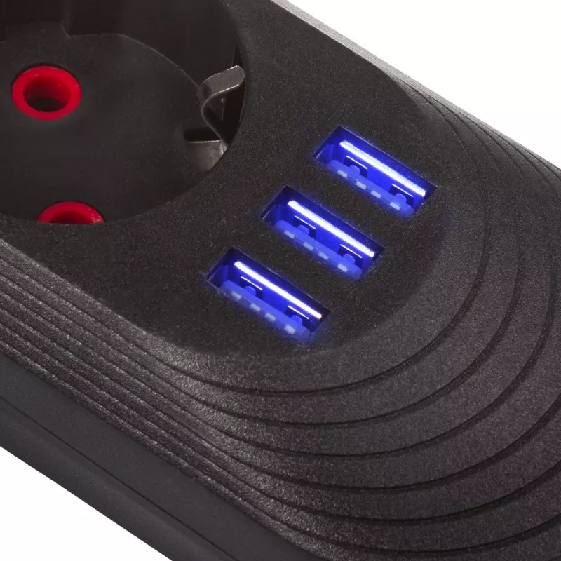 Pistikupesa MACLEAN MCE395 B — 5 pistikupesa, 3×USB, 110–240V AC, 2.1A USB, 2500W, 1.5 m kaabel, must