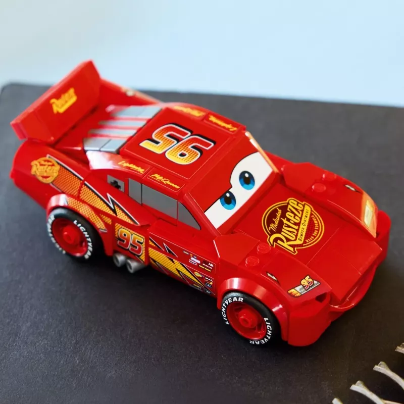 LEGO SPEED CHAMPIONS 77255 Lightning McQueen