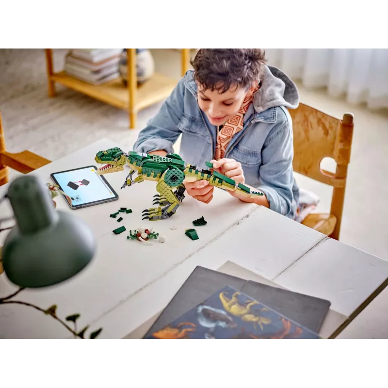Ehituskomplekt LEGO Creator 3-in-1 T.Rex ehitatav mudelikomplekt, 626 tk, 150 mm kõrgus, vanus 9+