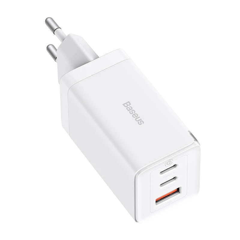 Seinakallija Baseus GaN5 Pro 65W — USB + 2×USB-C (QC3.0, PD3.0) koos 1 m USB-C kaabliga, valge