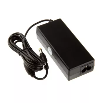 Toiteadapter Akasa 65W NUC ja mini-ITX