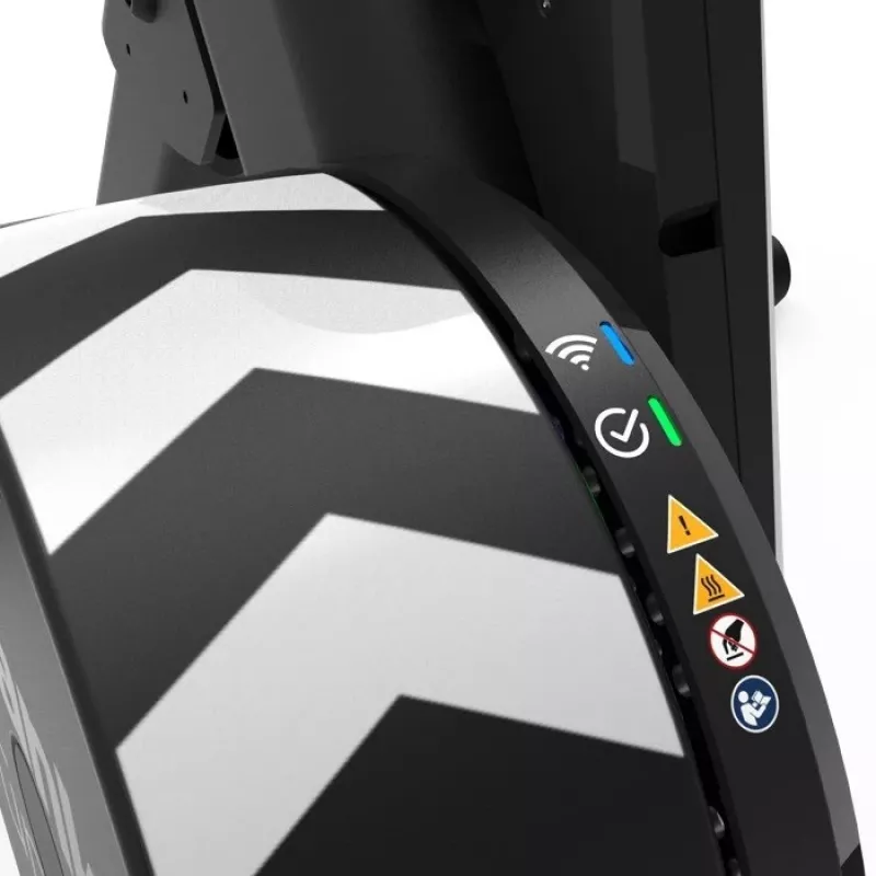 Wahoo KICKR CORE 2 trenažöör (ZWIFT Cog & Click)
