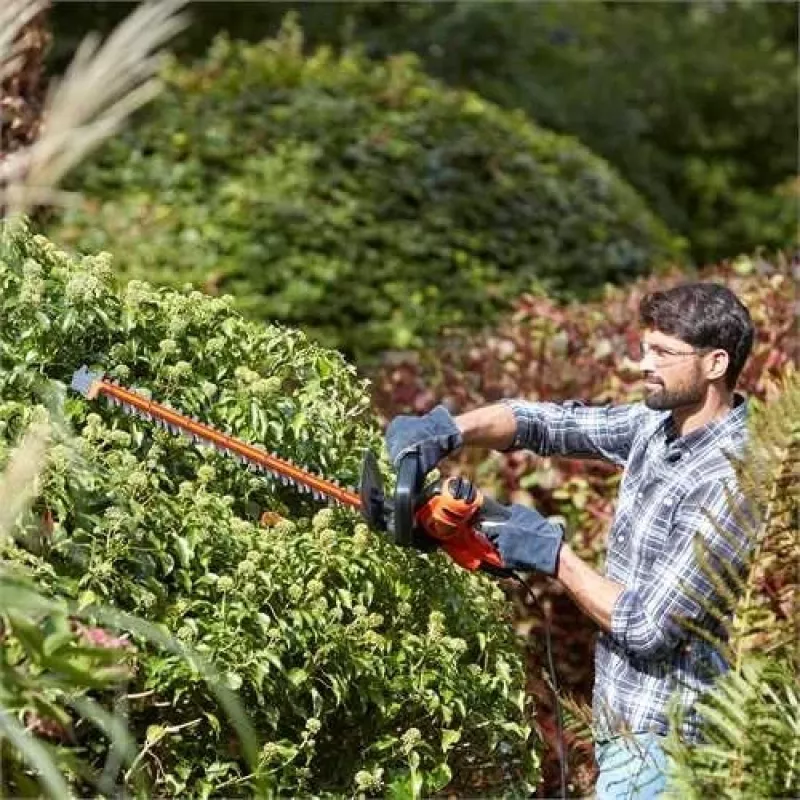 Hedge Trimmer Black & Decker BEHTS401