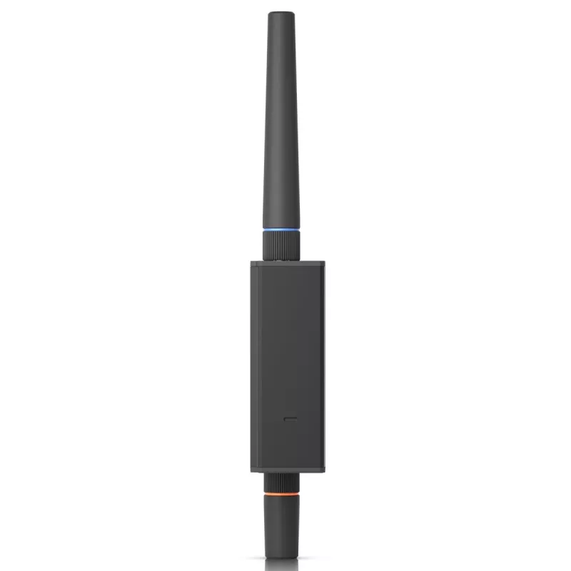 Mobiilsidevõrgu ruuter Ubiquiti UMR-Ultra — 4G LTE, NanoSIM, 2,4 GHz Wi‑Fi (802.11g), 2x RJ‑45, 3 välist SMA antenni, 5–30 V DC