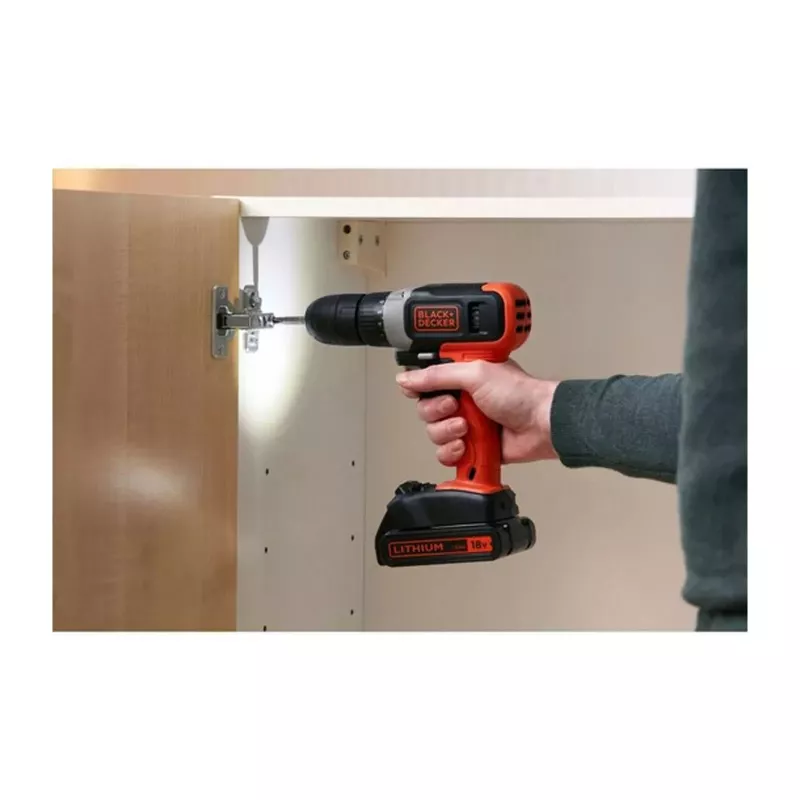 BLACK & DECKER | Juhtmeta puur-keeraja | BCD001C2-QW | 18 V | 2x1,5 Ah | Liitium