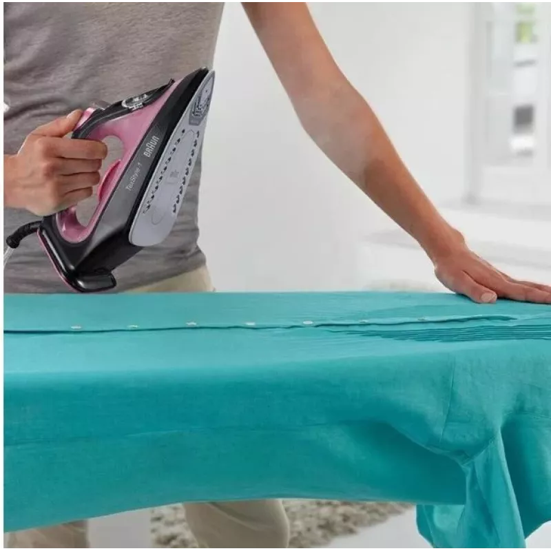 Braun TexStyle 1 kuiv- ja aurutriikraud keraamilise tallaga 2000 W must, lilla