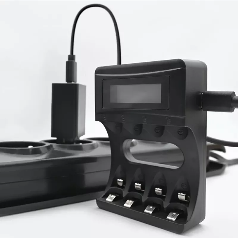 Akulaadija QOLTEC 50654 Ni‑MH R03 (AAA) ja R6 (AA) patareidele, 1800 mA