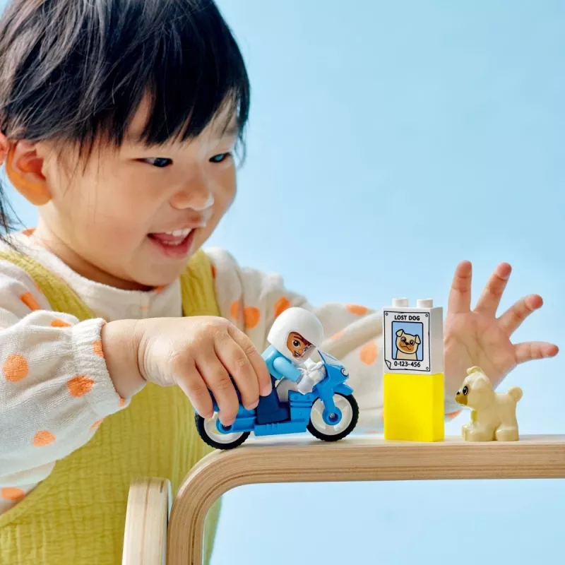 Mootorratta mängukomplekt LEGO Duplo Police 10967 liikuvate rataste ja politseifiguuriga