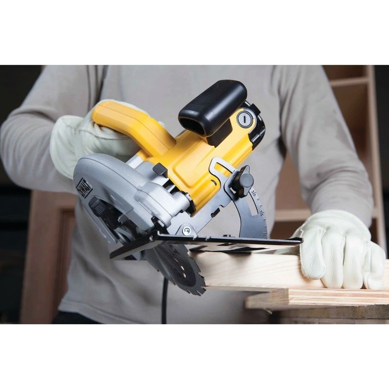 DeWALT DWE560 kaasaskantav ketassaag 18,4 cm 5500 p/min 1350 W