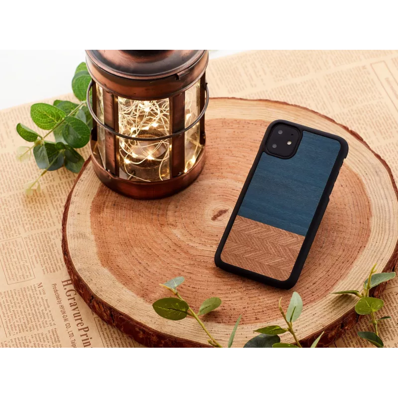 man and wood iPhone 11 nutitelefoni ümbris — denim must kaitsekate
