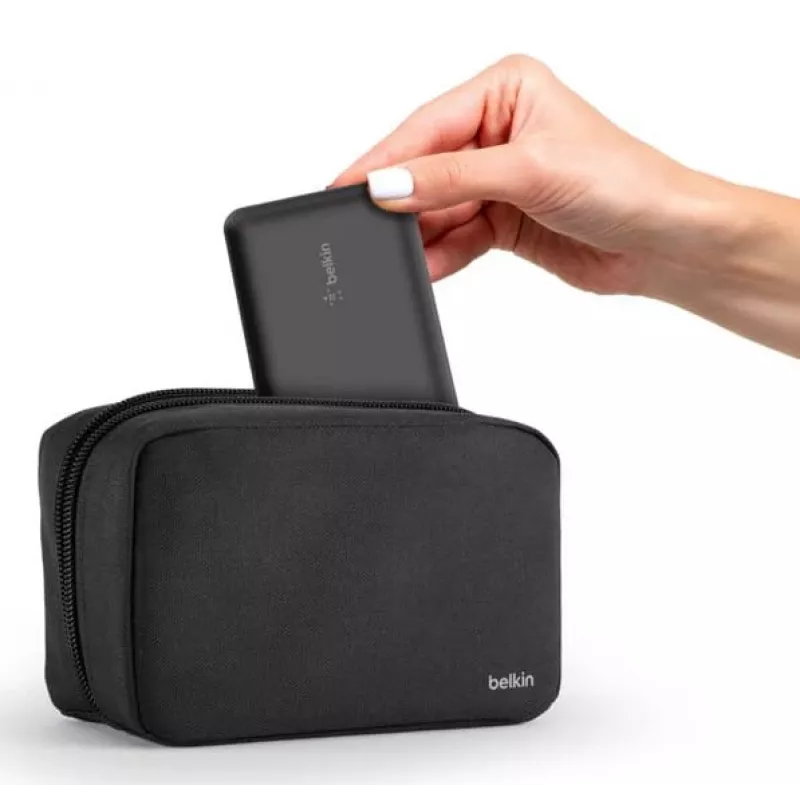 Belkin BoostCharge - Powerbank + toiteadapter - 10000 mAh - PD - 3 väljundporti (24-pin USB-C, 2 x USB)